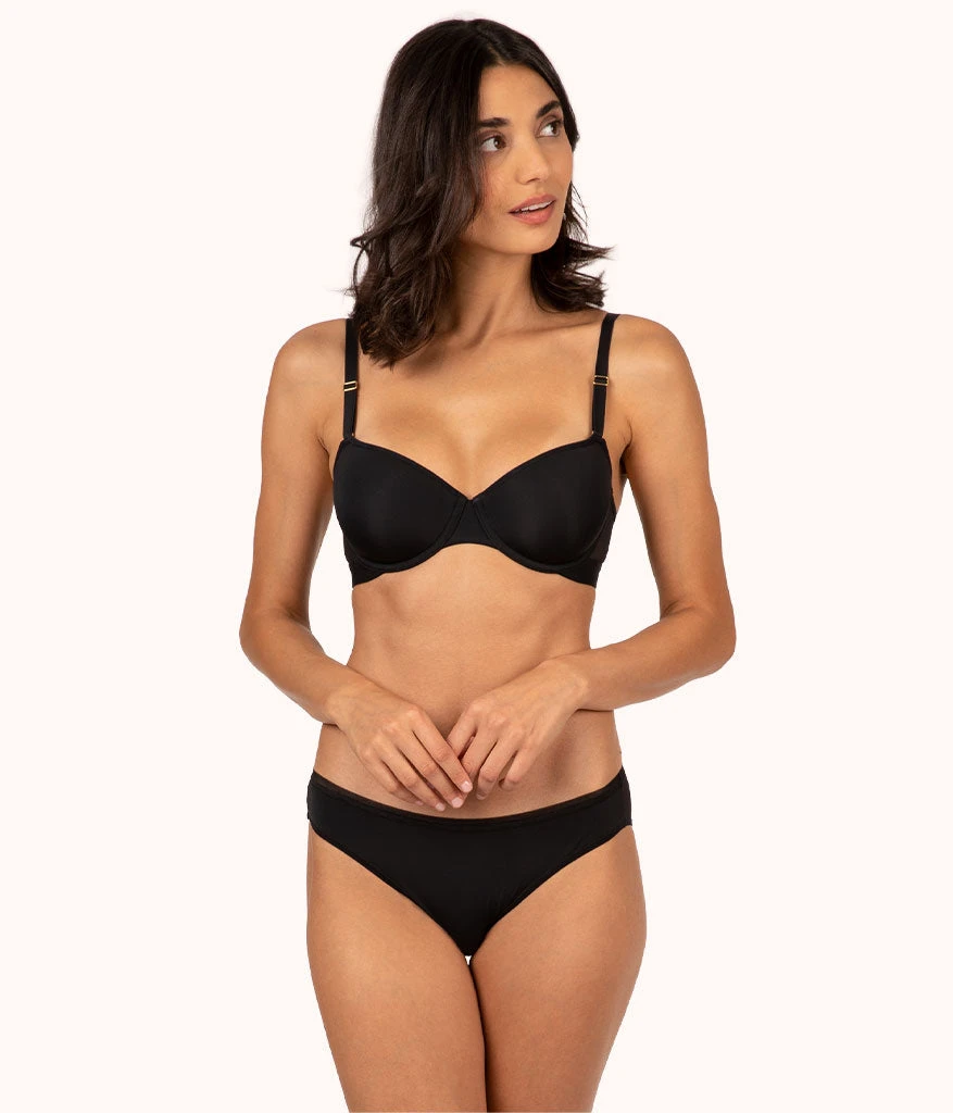 The Spacer T-Shirt Bra Bundle: Toasted Almond/Jet Black 5 The Spacer T-Shirt Bra Bundle: Toasted Almond/Jet Black - Image 3