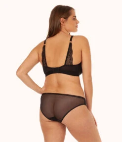 The T-Shirt Bra Trio: Toasted Almond/Jet Black/Smoke 9 The T-Shirt Bra Trio: Toasted Almond/Jet Black/Smoke -LuxeIntimates Store 4 on model back the tshirt bra trio multi