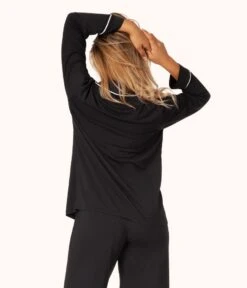 The All-Day Lounge Shirt: Jet Black -LuxeIntimates Store on model back sleep shirt jet black 731c41dc f93a 4066 a362 5e5a80b4c146